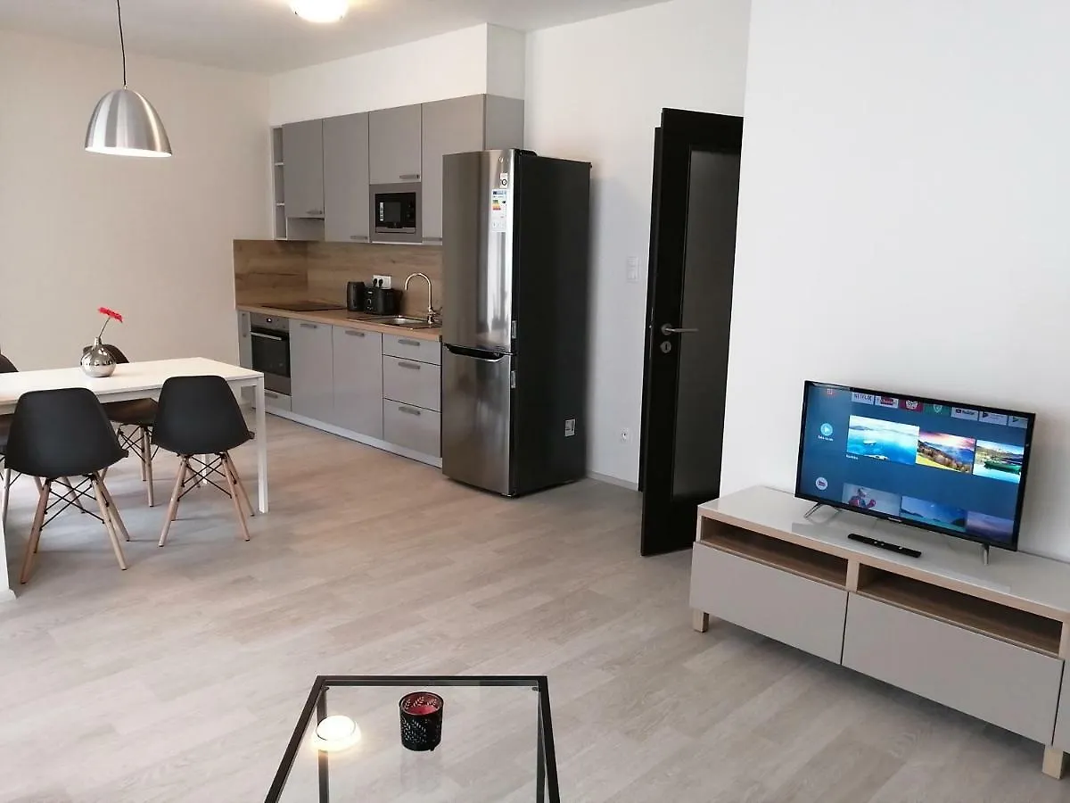 Prima Family Apartments Praga 0*,